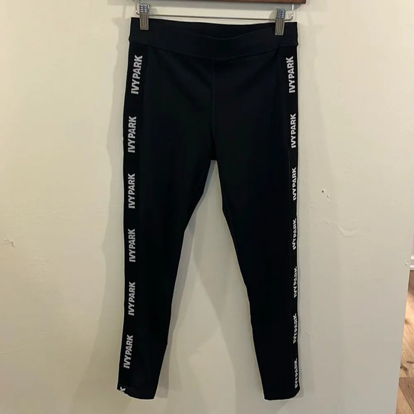 Leggings - IVY PARK - Size Medium - Picture 1 of 6
